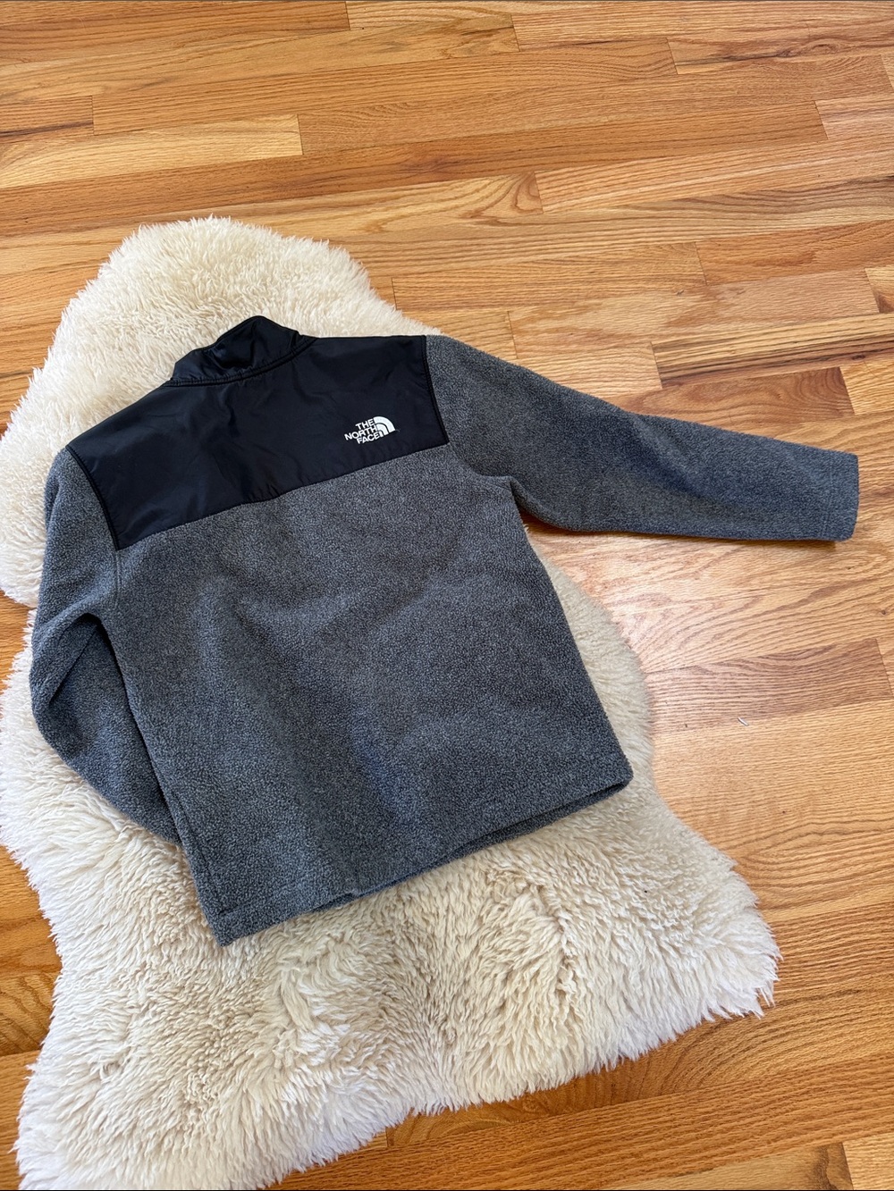 The North Face Kids' Gray and Black Half-Zip Fleece Pullover - Picture 4 of 4